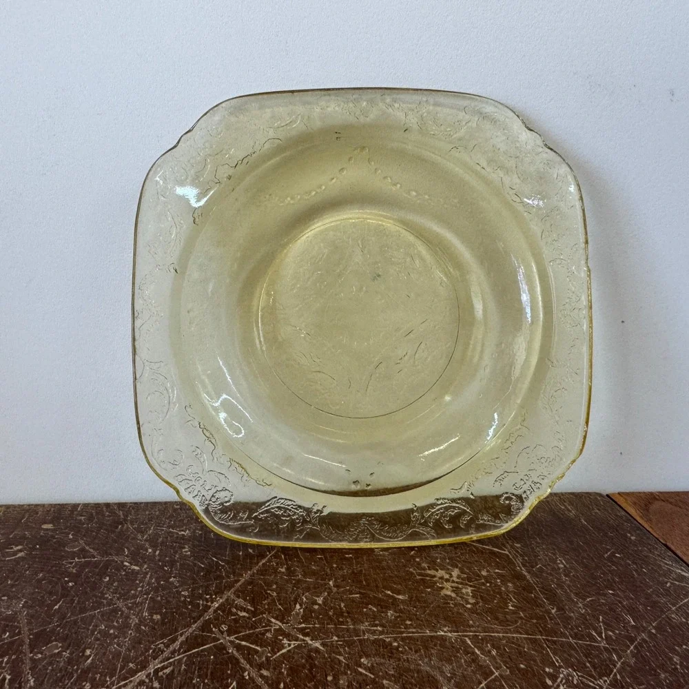 Vintage Federal Glass Patrician Spoke Amber‎ Depression Glass Square Plate